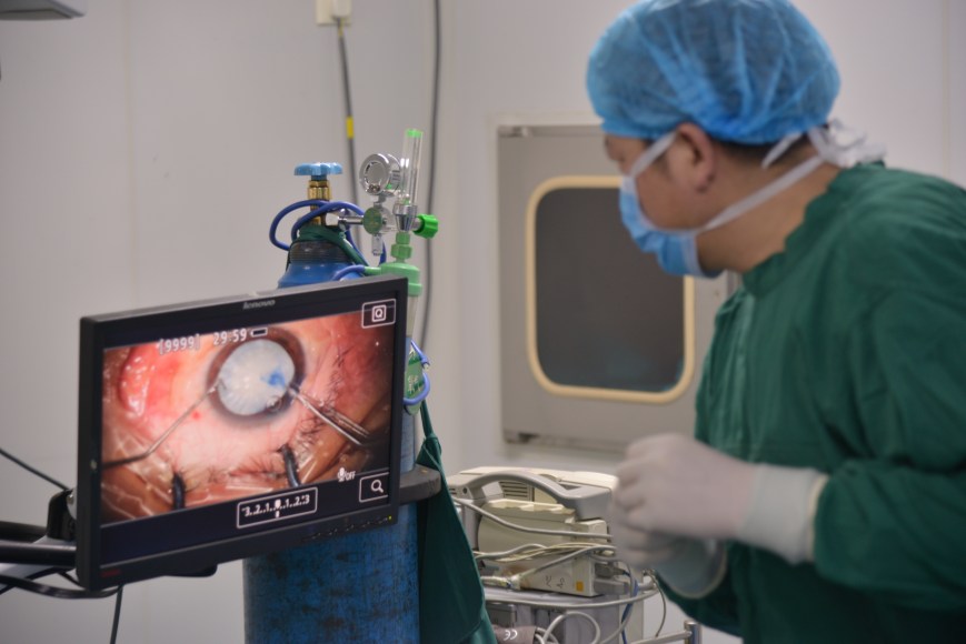 North Cumbria Trust Targets 90% Keyhole Surgery via Robotics